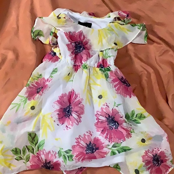 Dress - Picture 1 of 1